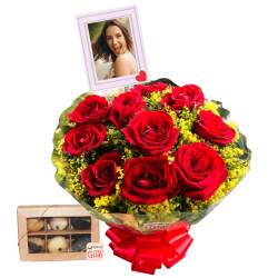 Buquê com 10 Rosas personalizado com foto e Caixa com 6 docinhos